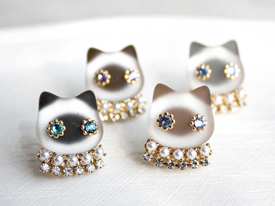 ネコビジュー　ピアス／イヤリング