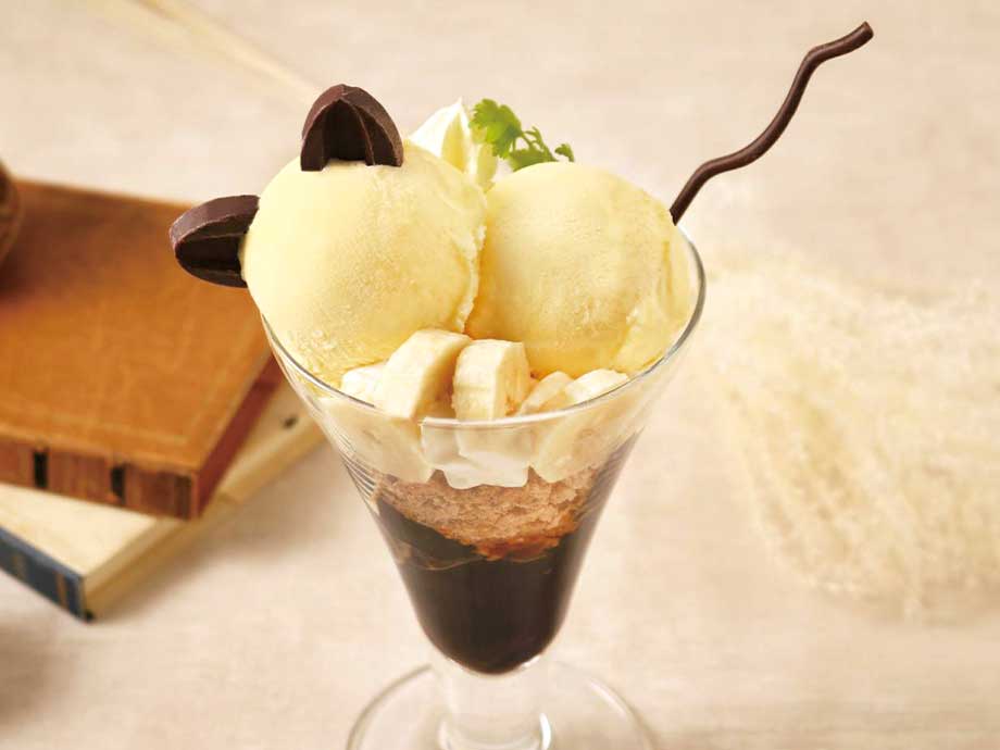 白猫アイスのコーヒーパフェ