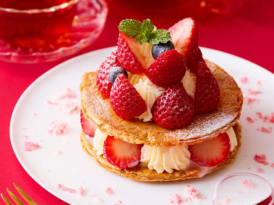 苺づくしのミルフィーユ（紅茶付き）