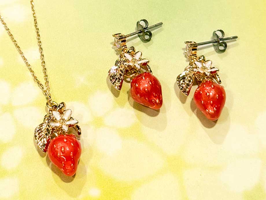 イチゴチャームのアクセサリー セットパック